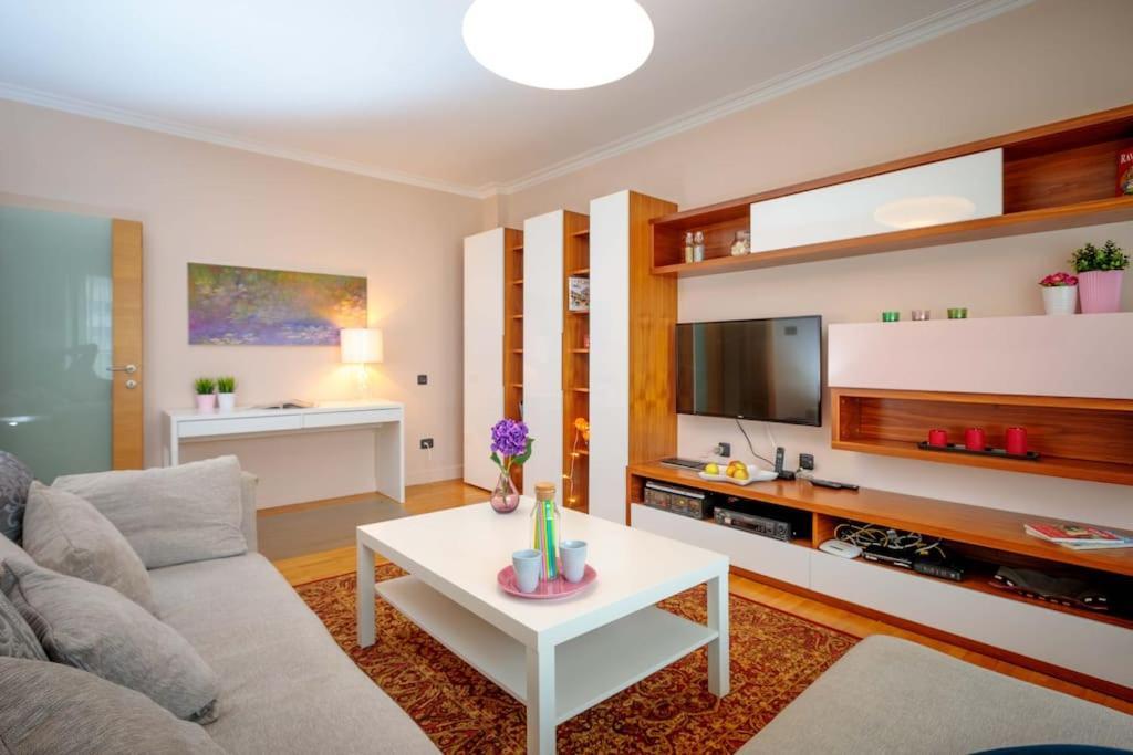 Green Apartment - Top Location, Near City Center! София Экстерьер фото