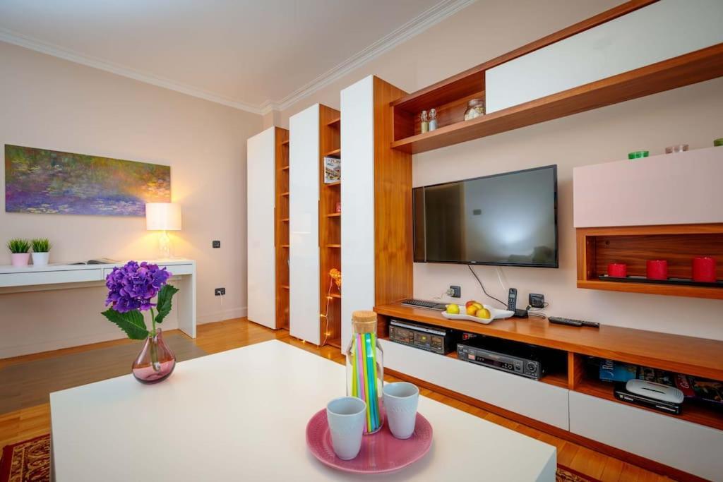 Green Apartment - Top Location, Near City Center! София Экстерьер фото