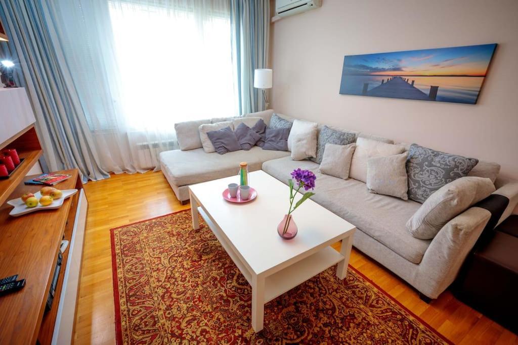 Green Apartment - Top Location, Near City Center! София Экстерьер фото