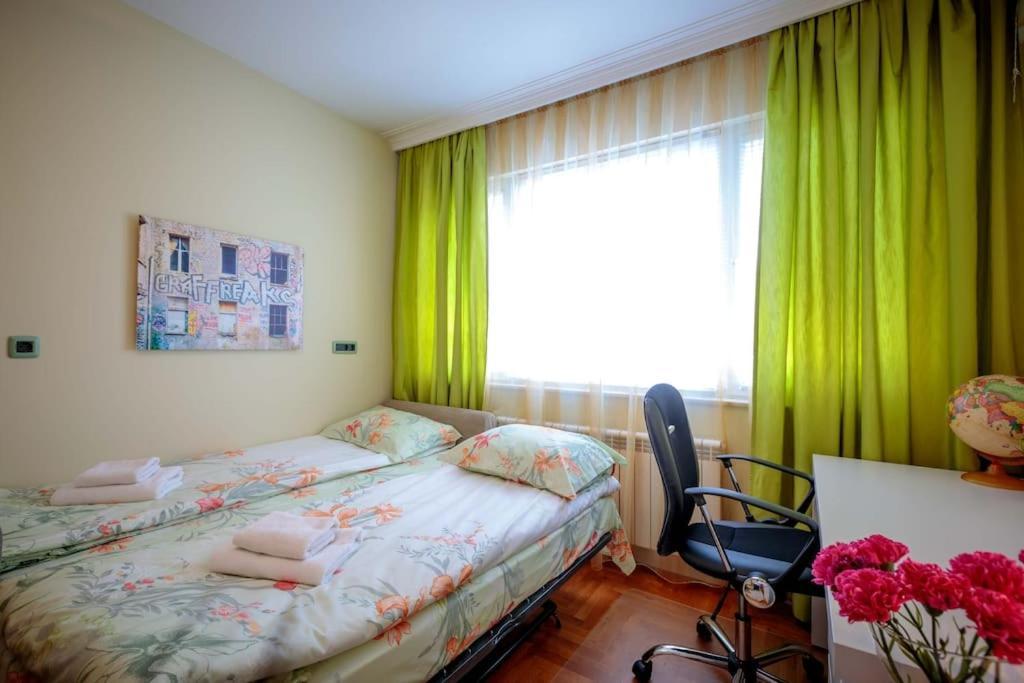 Green Apartment - Top Location, Near City Center! София Экстерьер фото